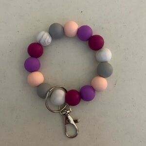 Silicone beaded wristlet